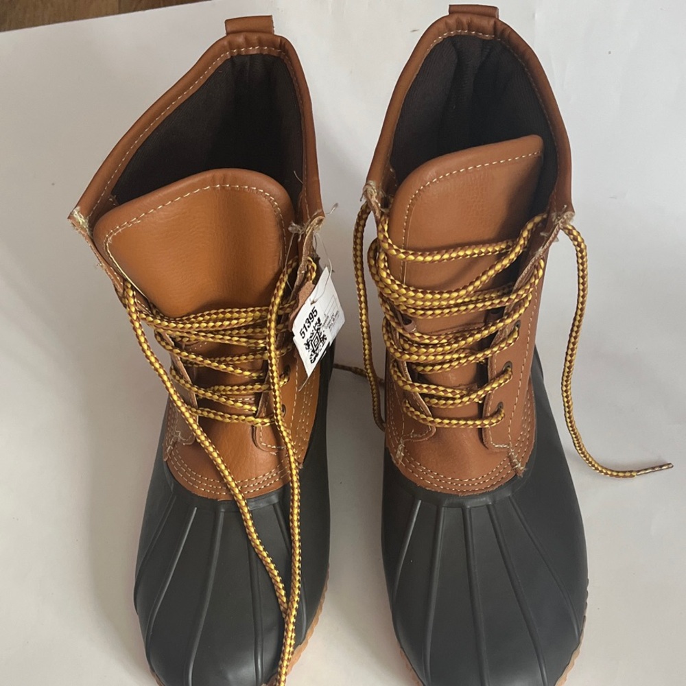 Mossimo Supply Co. Tan and Black Lace-Up Boots